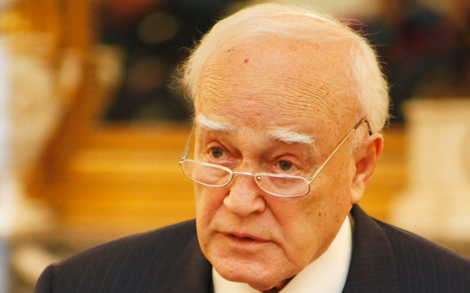 ο-κ-παπούλιας-ζητεί-συνεννόηση-και-εθν-2061581