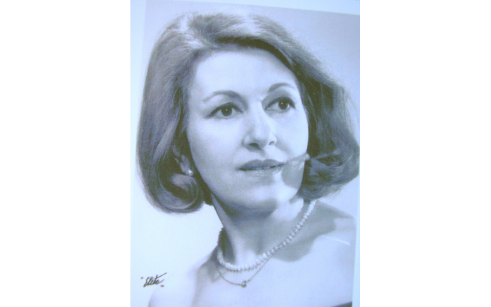 ελληνικά-τραγούδια-με-την-ιουλία-τρού-2059896