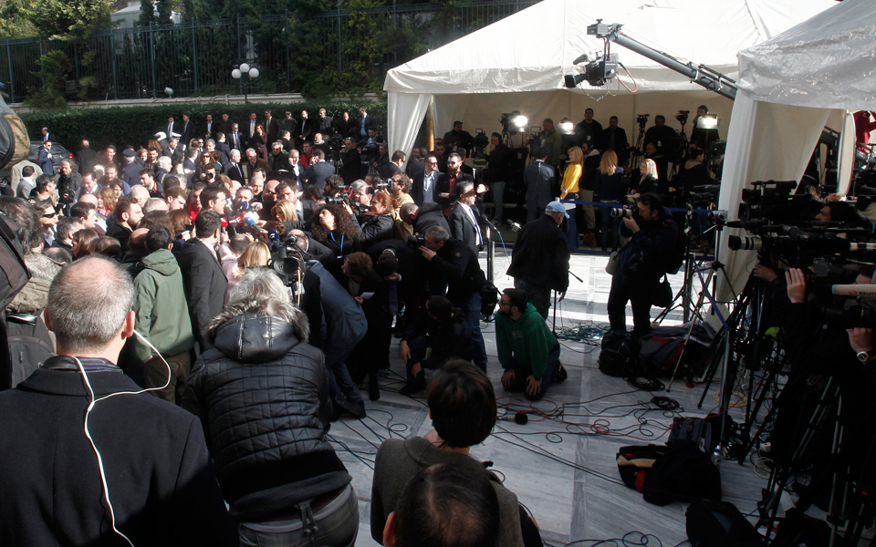 ελληνικό-δράμα-και-grexit-βλέπουν-τα-διεθνή-2061242