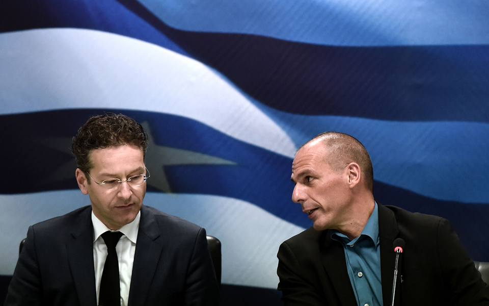 με-το-όπλο-της-ρευστότητας-πιέζει-η-εκτ-2066283