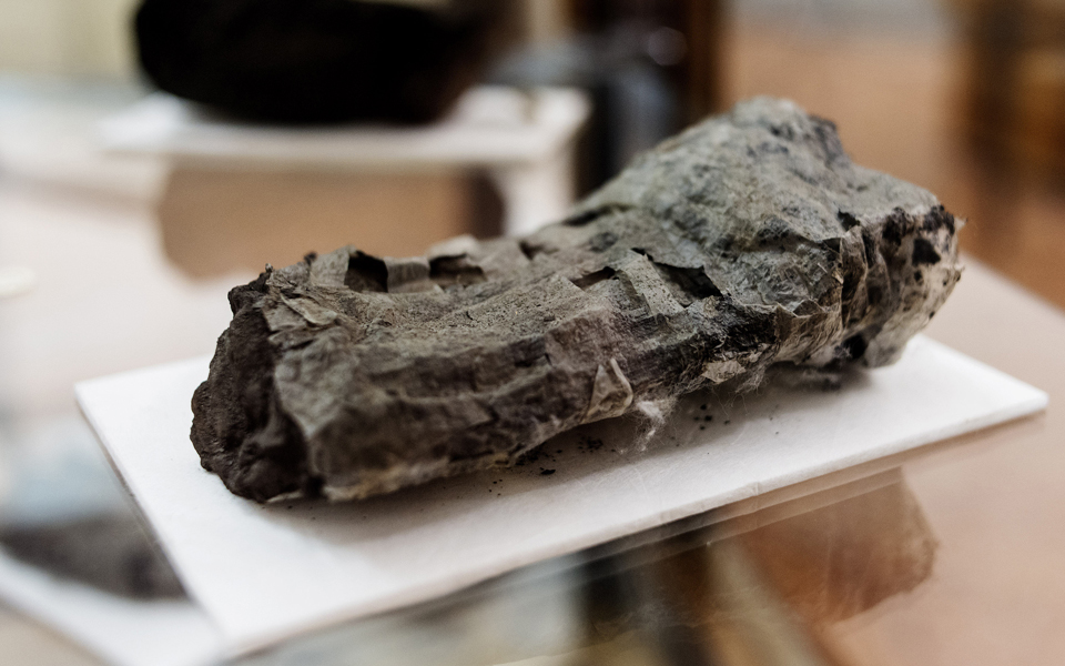 αρχαίοι-πάπυροι-μπορούν-πλέον-να-διαβ-2064676