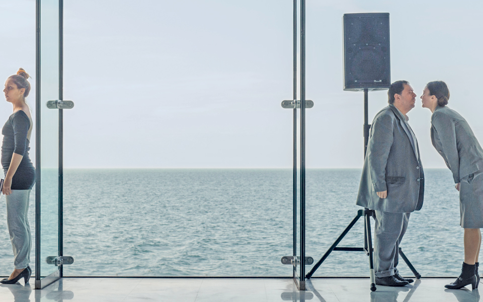 μια-ζωντανή-αυτοκρατορία-2064746