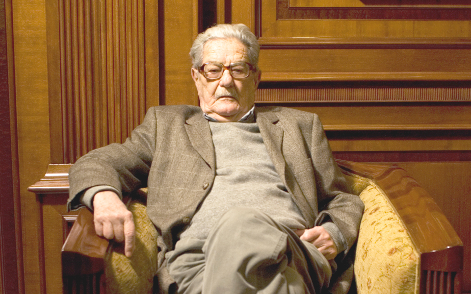 κώστας-αξελός-επίκαιρος-πάντα-στη-γαλ-2065984