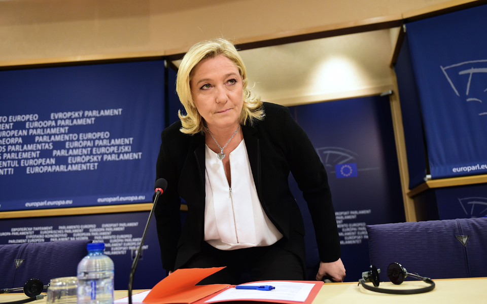 νέες-δηλώσεις-στήριξης-μ-λεπέν-προς-συ-2064806