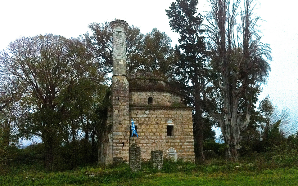 αρτα-στο-τζαμί-του-φαΐκ-πασά-2062567