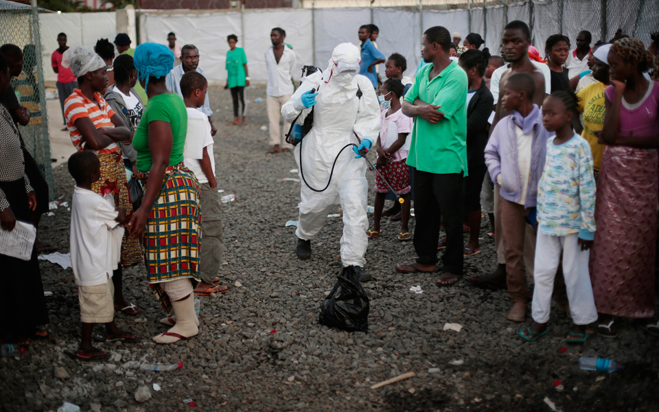 οι-παράπλευρες-απώλειες-του-εμπολα-2064046