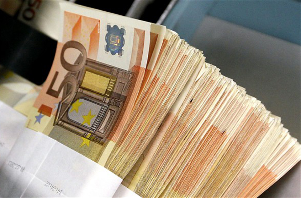 επιπλέον-44-εκάτ-ευρώ-στο-πρόγραμμα-εν-2064214