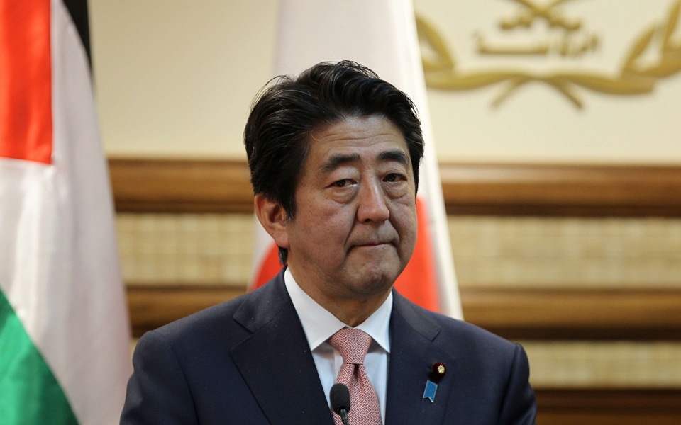 απειλεί-δύο-ιάπωνες-ομήρους-2064458