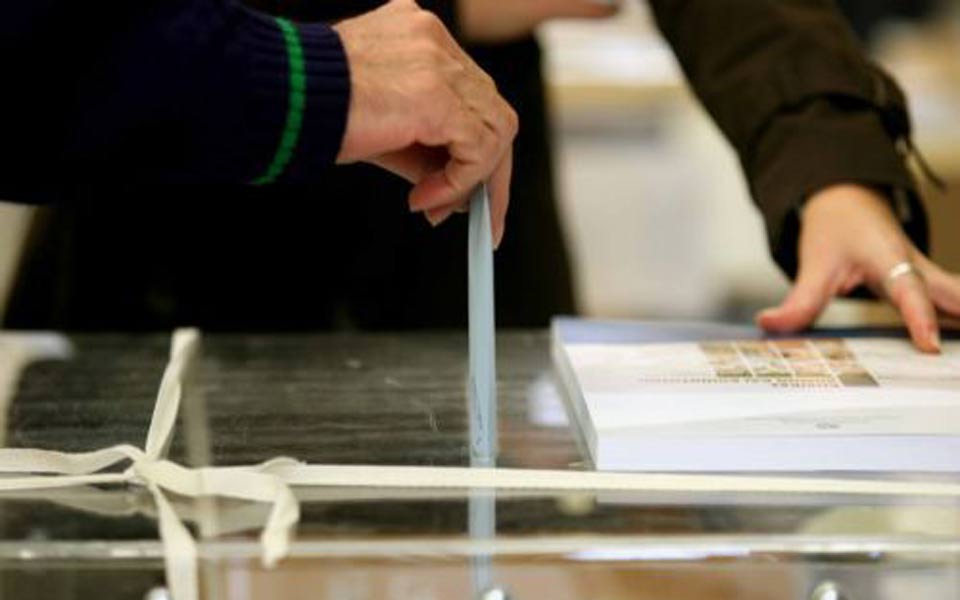 δεν-θα-ψηφίσουν-τελικά-οι-18άρηδες-2062021