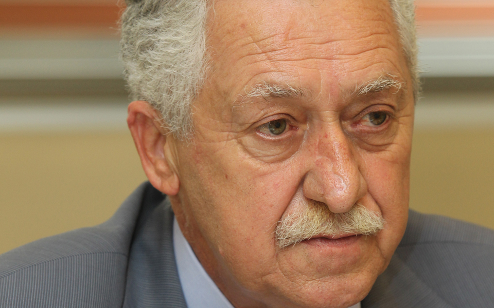 φ-κουβέλης-h-τεχνητή-πόλωση-βλάπτει-τη-2063235