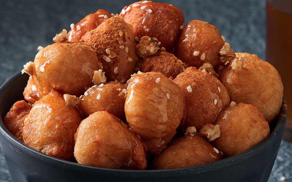 στις-γλυκές-ιστορίες-λουκουμαδάκια-τ-2064758