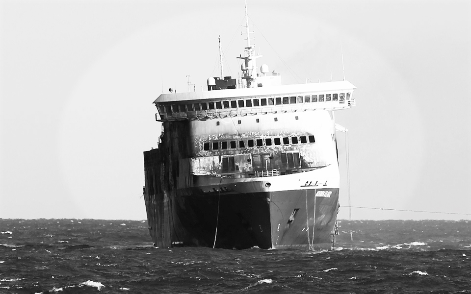 norman-atlantic-ρυμουλκώντας-ένα-πλοίο-φάντασμα-2061662