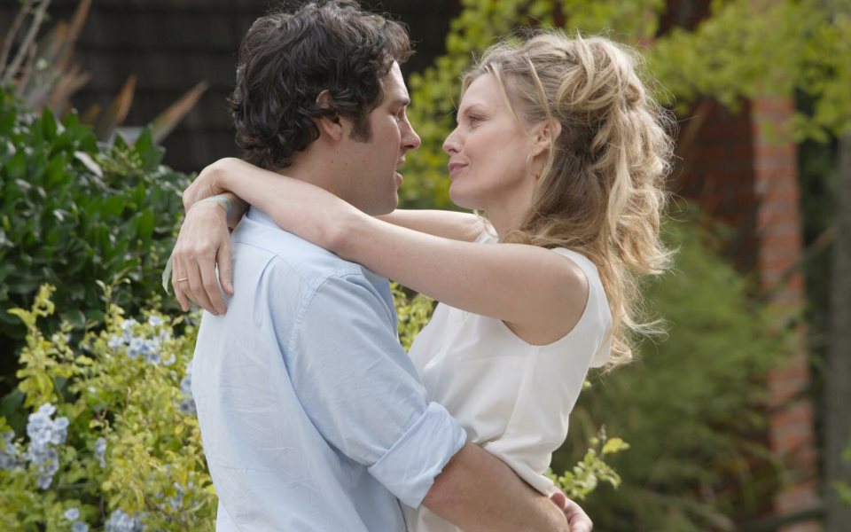 7-αλήθειες-για-τις-σχέσεις-με-νεότερους-2061675