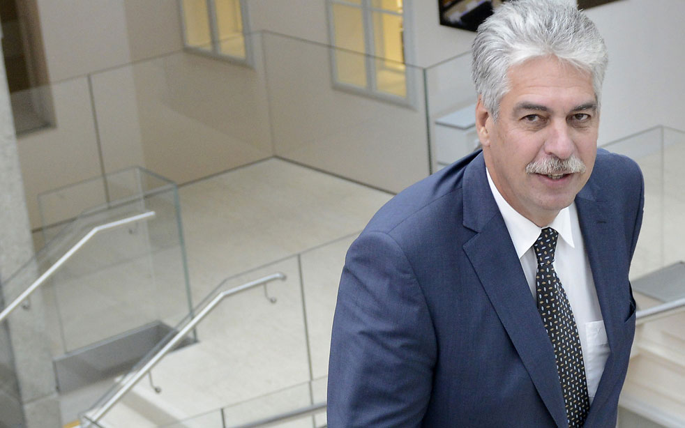 σέλινγκ-η-ε-ε-δεν-θα-πρέπει-να-προκαλε-2065143