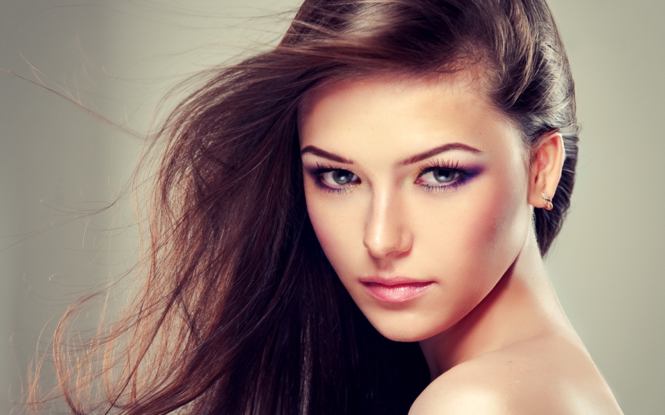 μάσκαρα-4-εναλλακτικές-χρήσεις-2066087