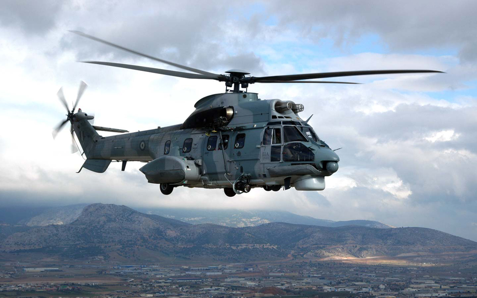 στις-κάλπες-με-νυφικό-super-puma-αλλά-και-εκχιο-2065208