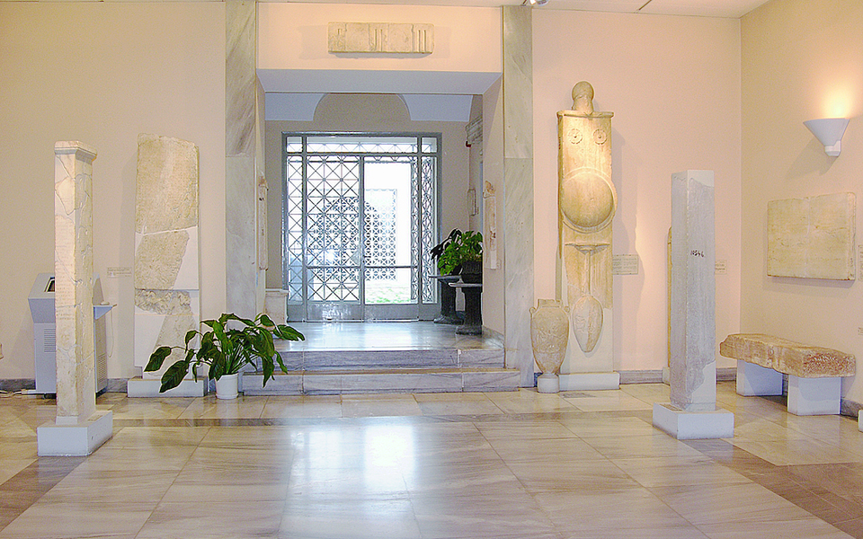 επιγραφικό-μουσείο-μυστηριώδες-άδυ-2067205