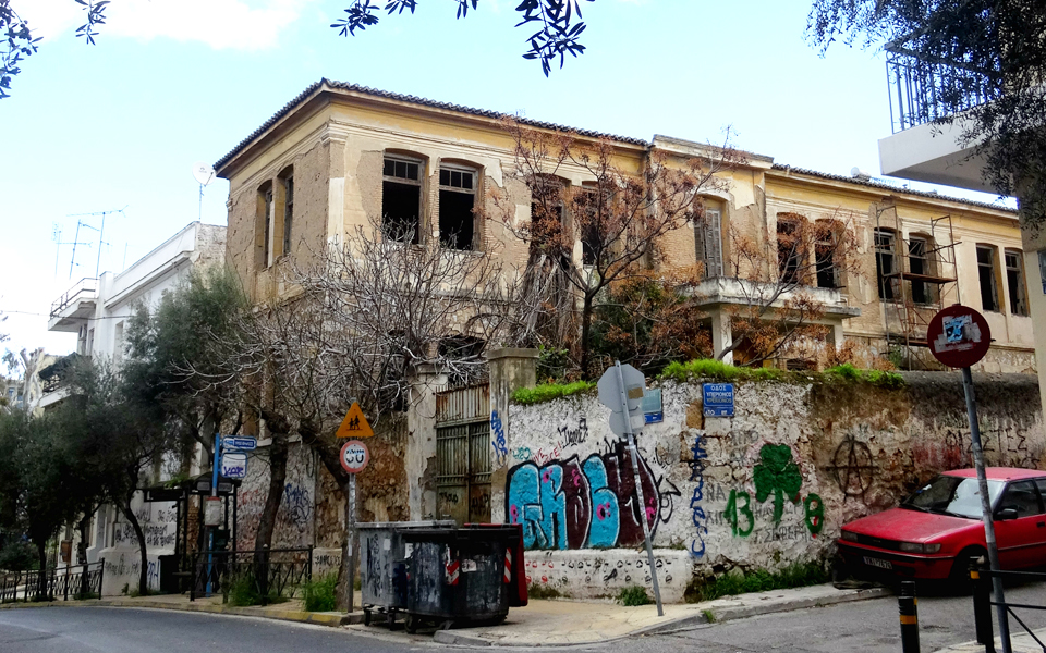 το-σχολείο-ερείπιο-των-ανω-πετραλώνω-2066960