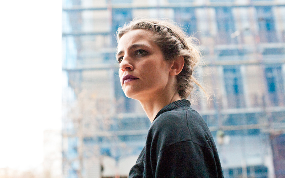 η-εποχή-μας-έχει-μια-περίεργη-μοναξιά-2068152