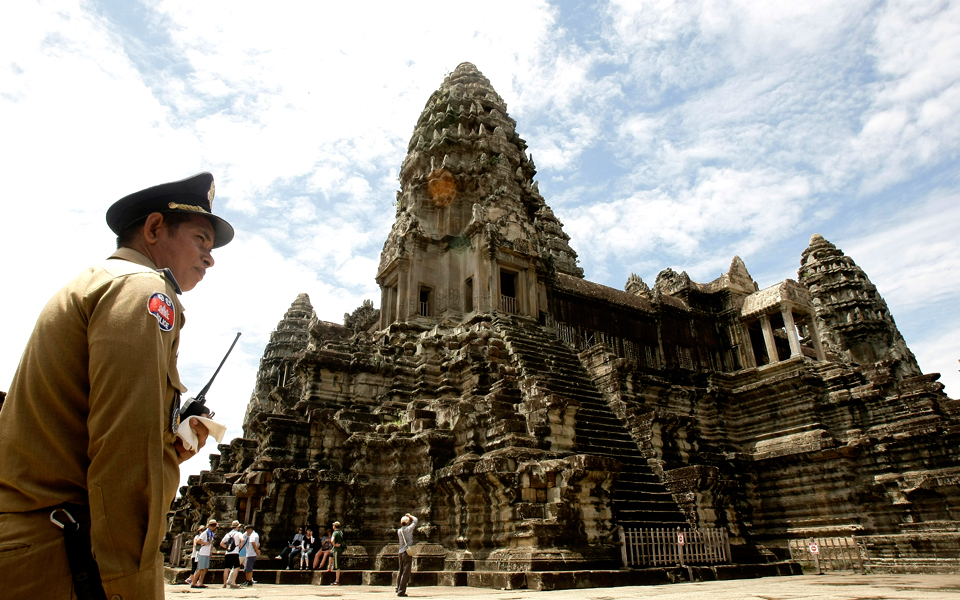 τουρίστες-εκδιώχθηκαν-από-την-ανγκορ-2068371