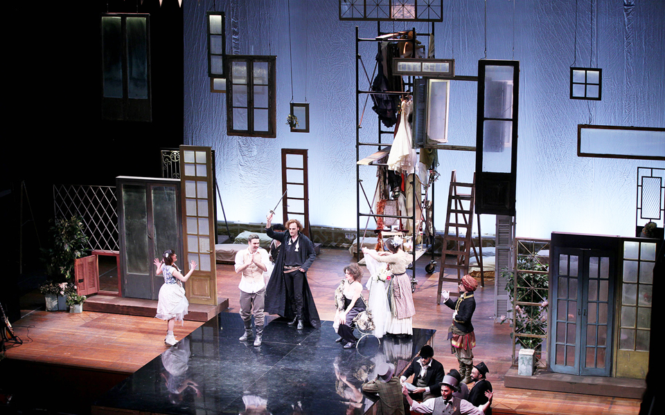 ο-βαλκάνιος-φίγκαρο-στο-μέγαρο-2067738