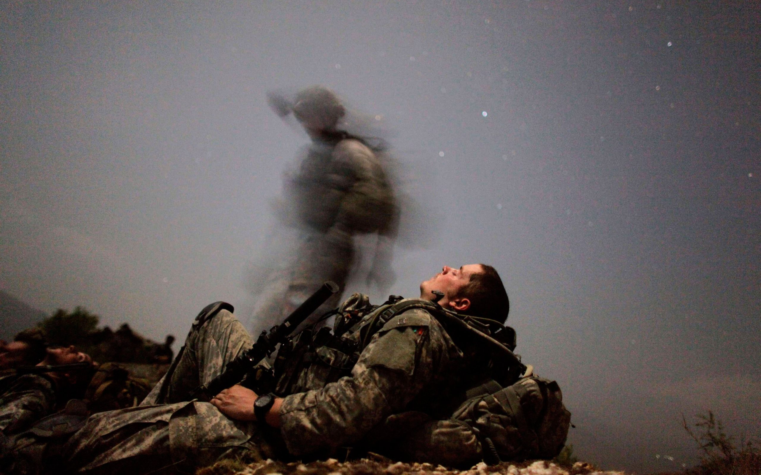 σπάνιο-φωτογραφικό-υλικό-για-τα-30-χρόνι-2068367