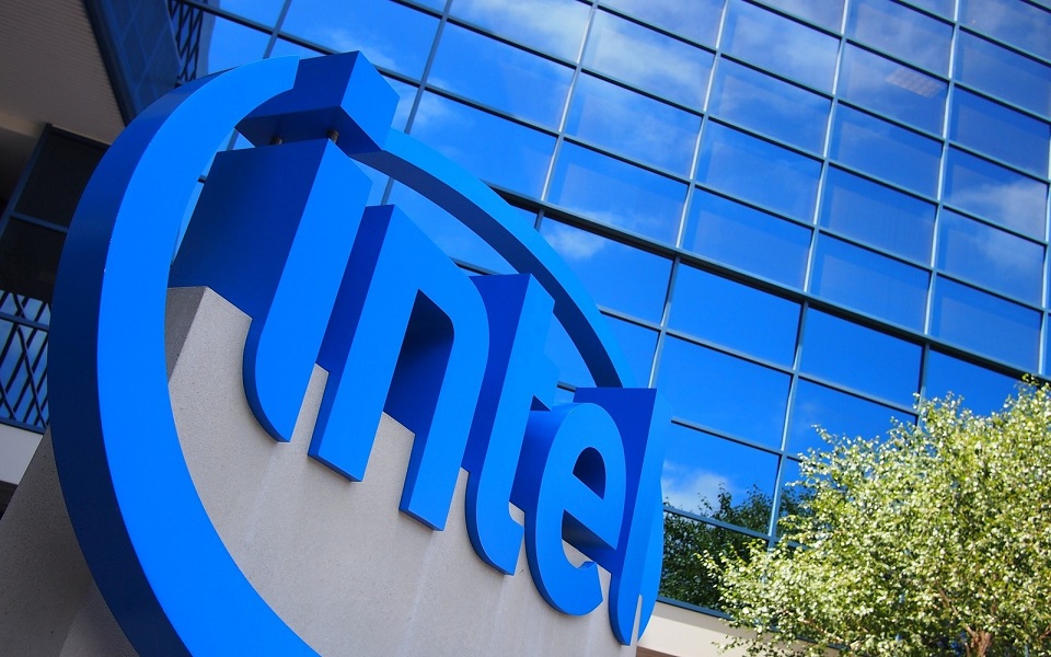 h-intel-απελευθερώνει-τον-χώρο-εργασίας-από-2066681