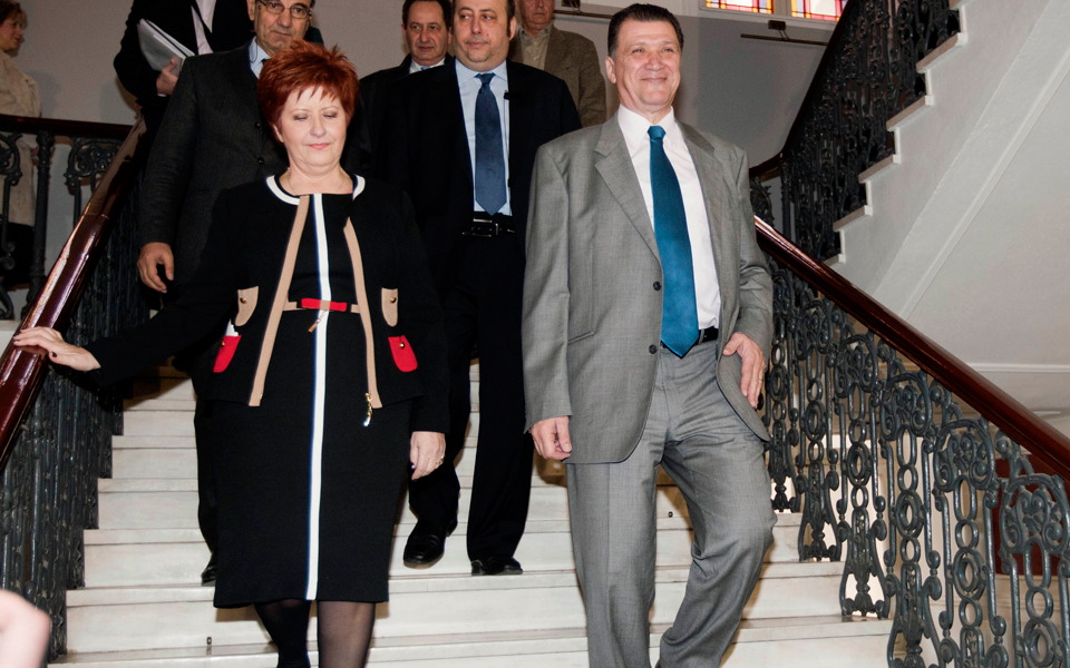 το-δίλημμα-της-ν-δ-και-η-ντόρα-2066607