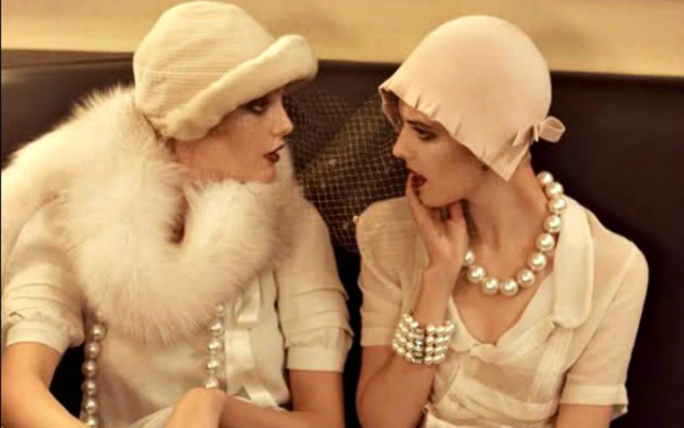 από-δω-οι-όμορφες-από-κει-οι-άσχημες-2067819