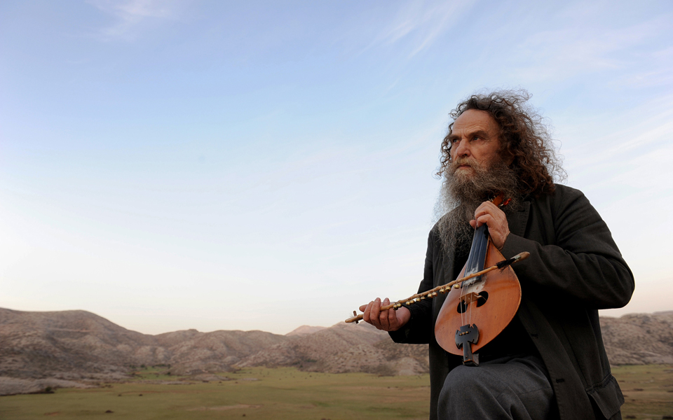 η-μουσική-δεν-είναι-στεκούμενη-2070480