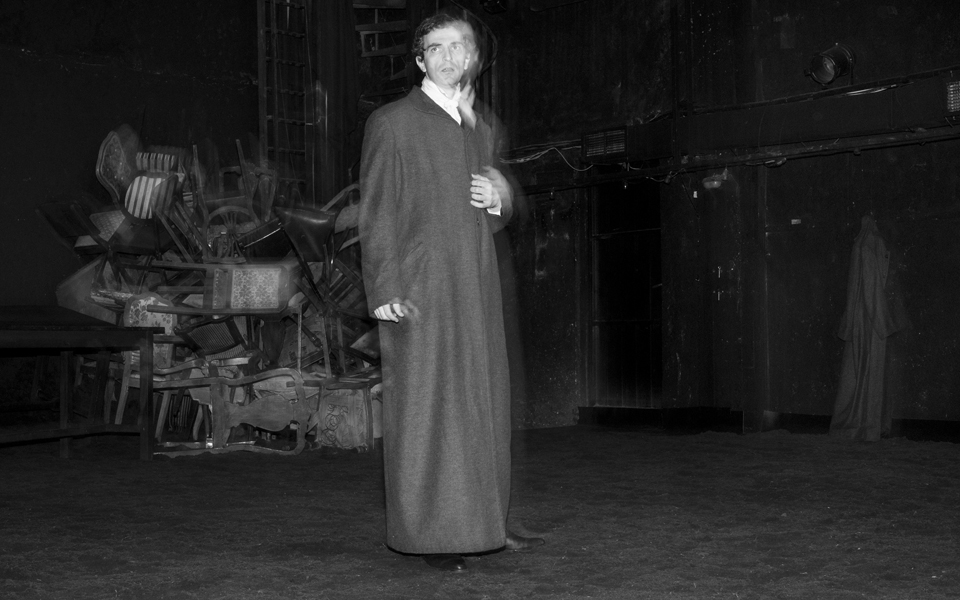 ο-σωσίας-στο-ντιβάνι-γνωστού-ψυχανα-2070271