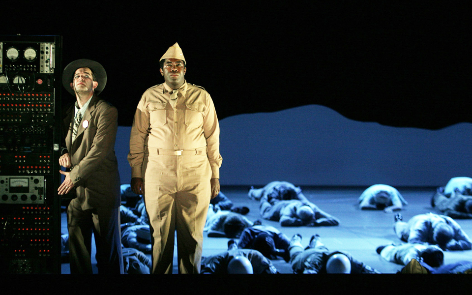 ο-δρ-ατόμικ-και-ο-νονός-των-μαύρων-τ-2068327