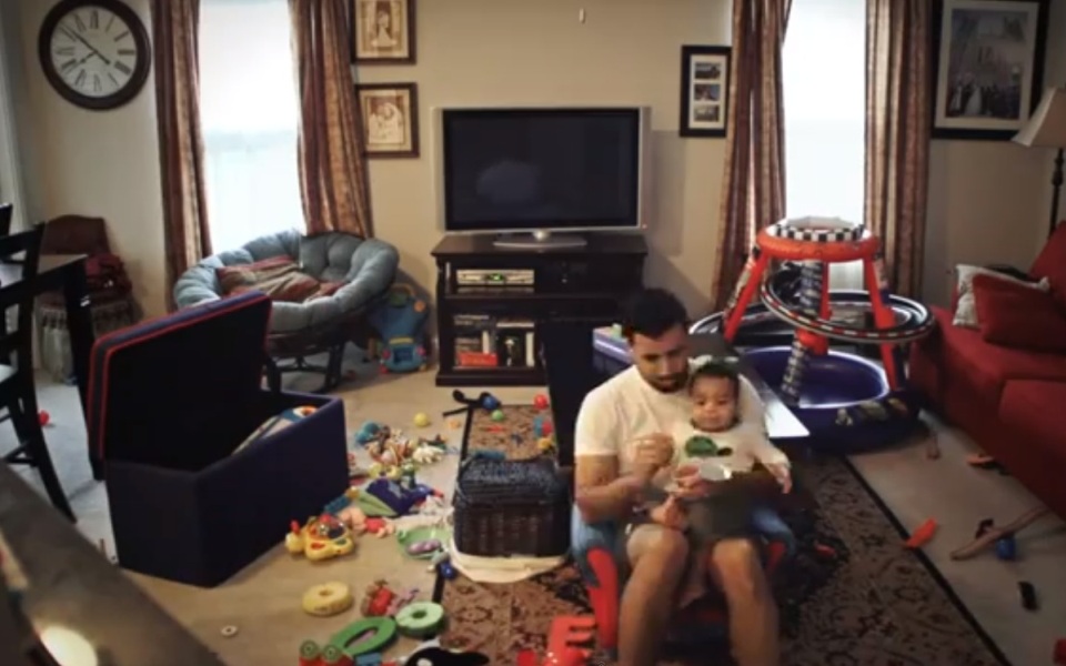 στο-σπίτι-με-τον-μπαμπά-to-τρυφερό-βίν-2073489