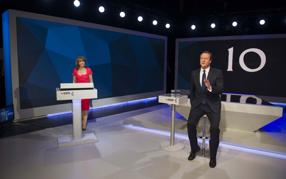 νίκη-κάμερον-με-βραχεία-κεφαλή-επί-μίλ-2075368