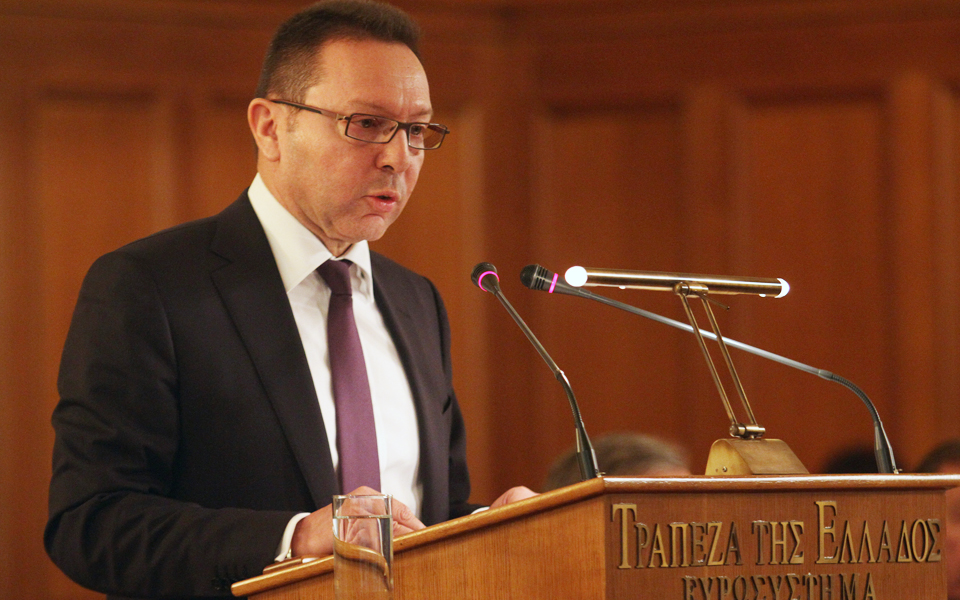 τηλεφωνήματα-και-διαρροές-χωρίς-νόημ-2071412