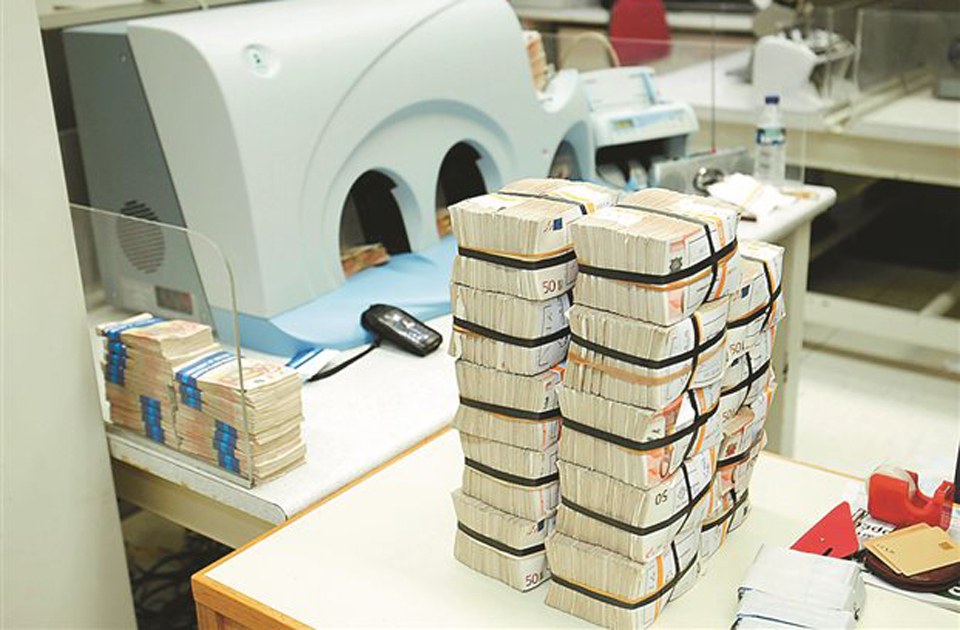 ττε-εκροή-καταθέσεων-24-δισ-ευρώ-από-τέλ-2075009