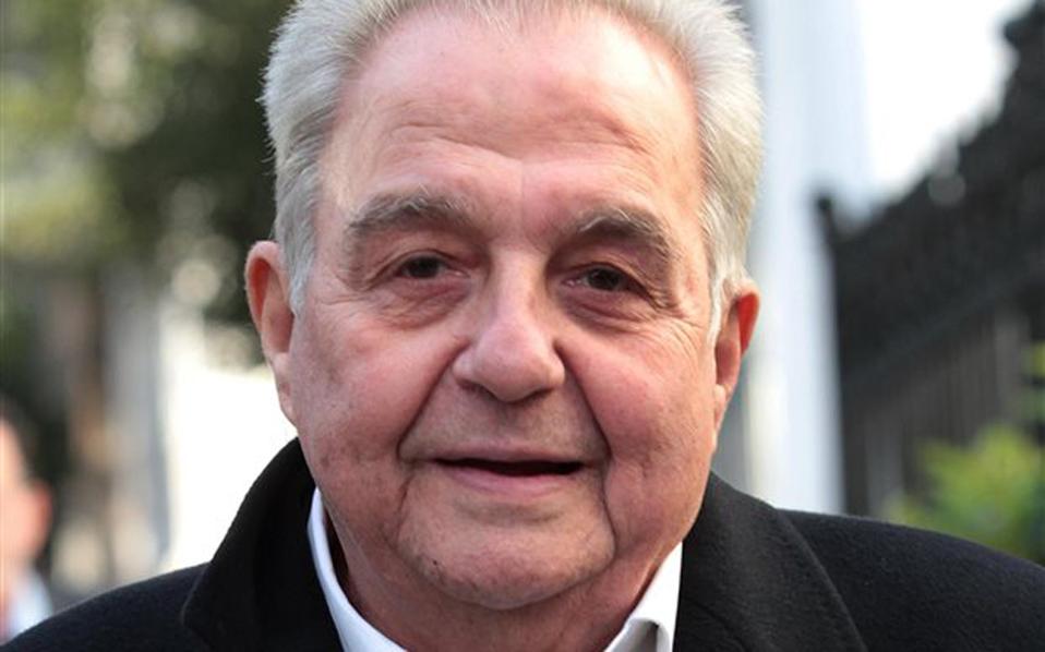 φλαμπουράρης-οι-πολιτικοί-να-φέρουν-2072269