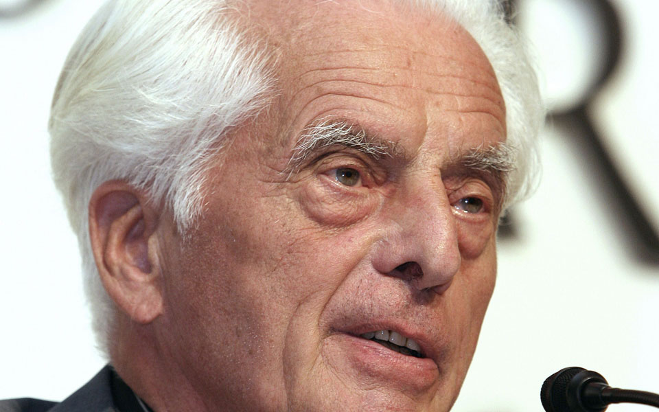 φράι-οτο-βραβείο-pritzker-μία-ημέρα-πριν-πεθά-2072571