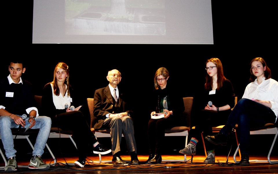 χάιντς-κούνιο-αποχαιρετισμός-σε-έναν-2075486