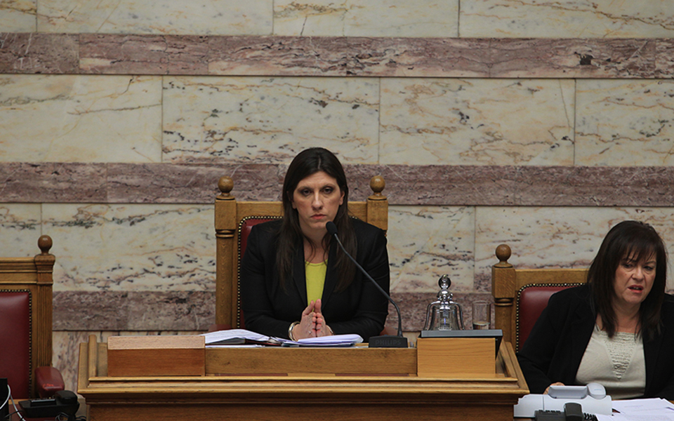 σφοδρή-επίθεση-του-πασοκ-στην-κωνσταν-2071395