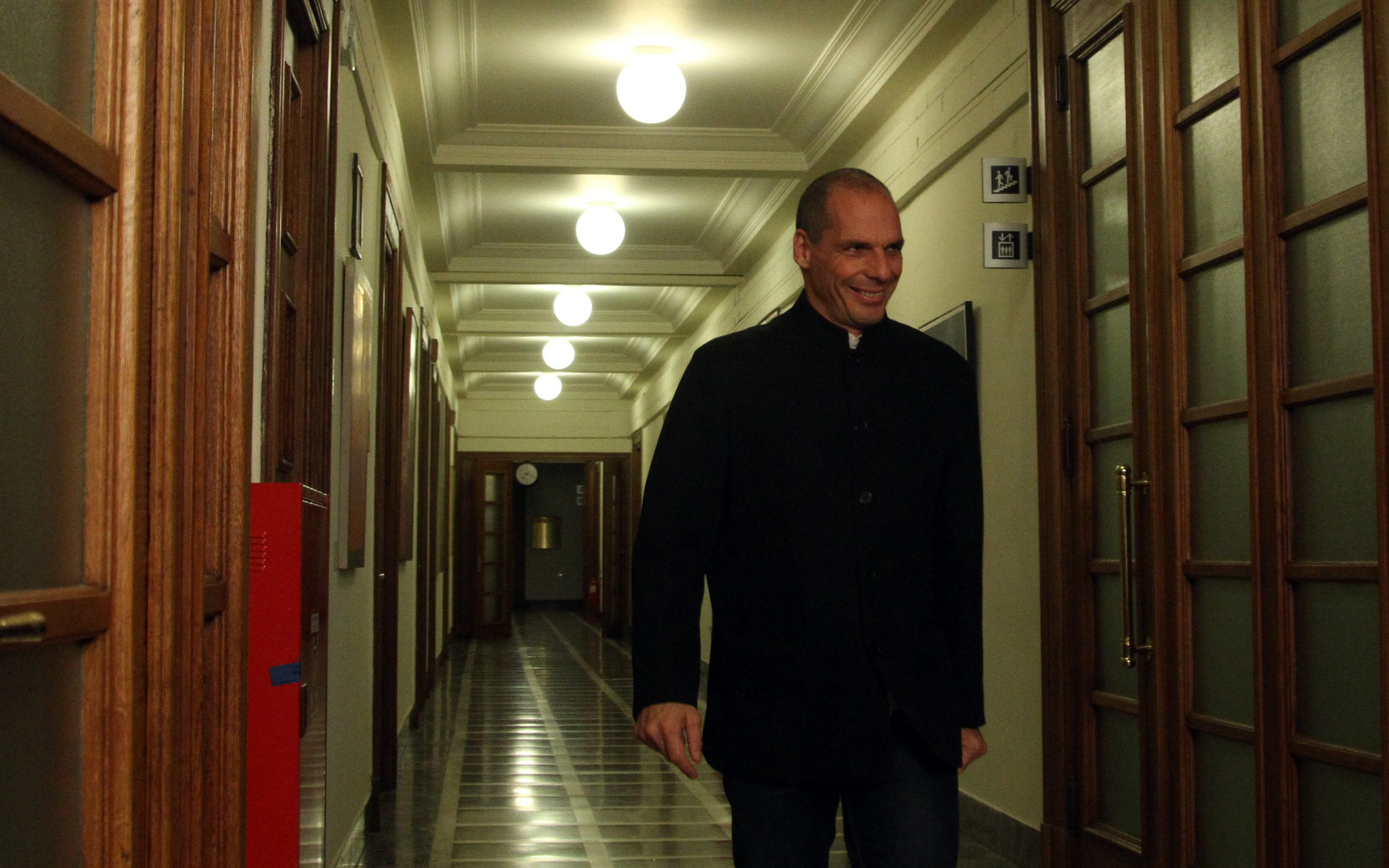 βαρουφάκης-στην-handelsblatt-να-τελειώσει-το-παι-2075597