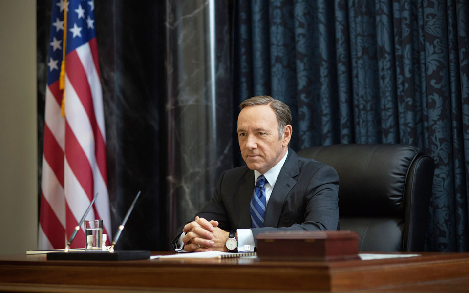 house-of-cards-μαζί-με-τον-τρίτο-κύκλο-και-μια-μι-2072783