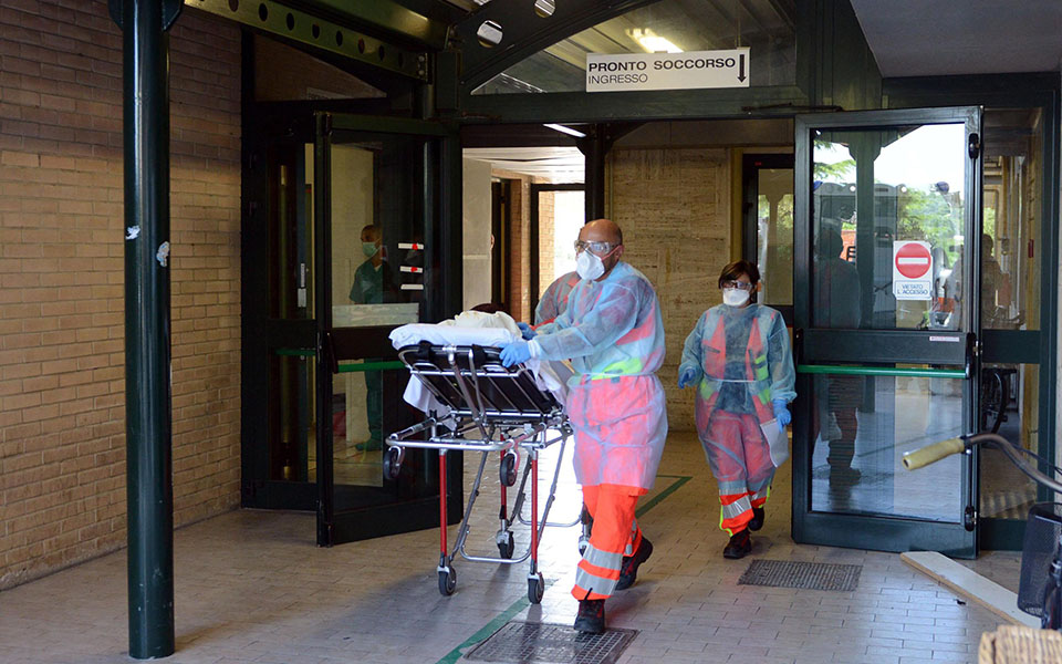 οι-γονείς-της-μαθήτριας-δωρίζουν-τα-όρ-2072581