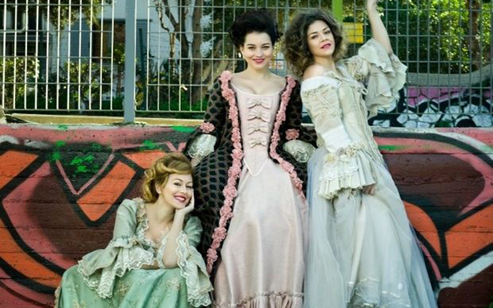 τριαντάρες-δοτικές-εγωκεντρικές-ανα-2071625