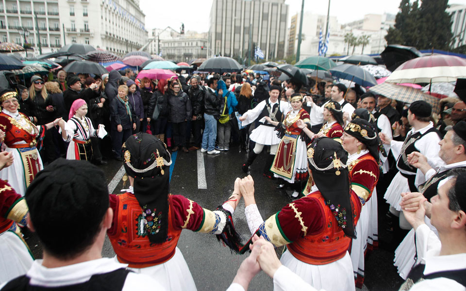 ζούμε-τον-μύθο-μας-στην-ελλάδα-2075148