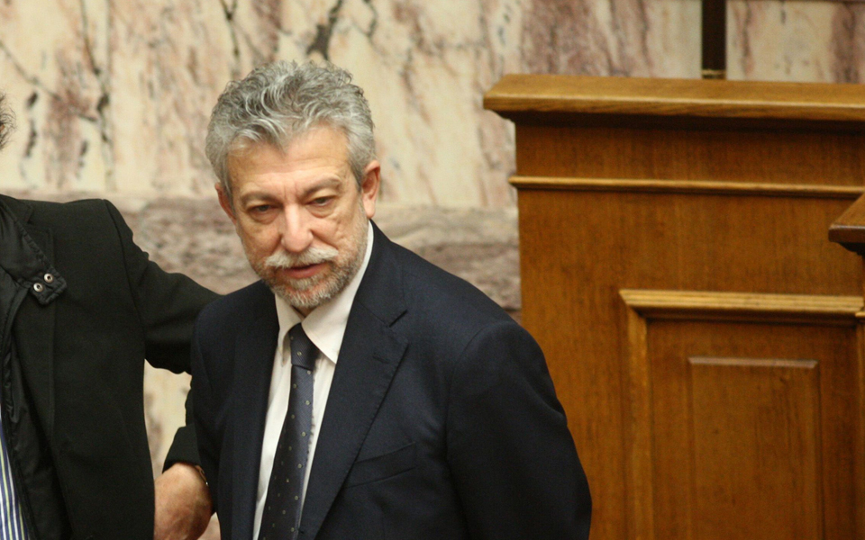 εκτακτη-συνάντηση-με-φόντο-τη-σέντρα-2071185
