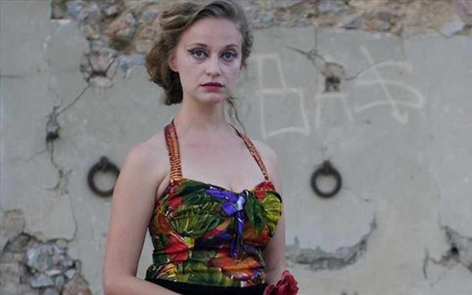 στη-λένα-δροσάκη-το-θεατρικό-βραβείο-μ-2075705