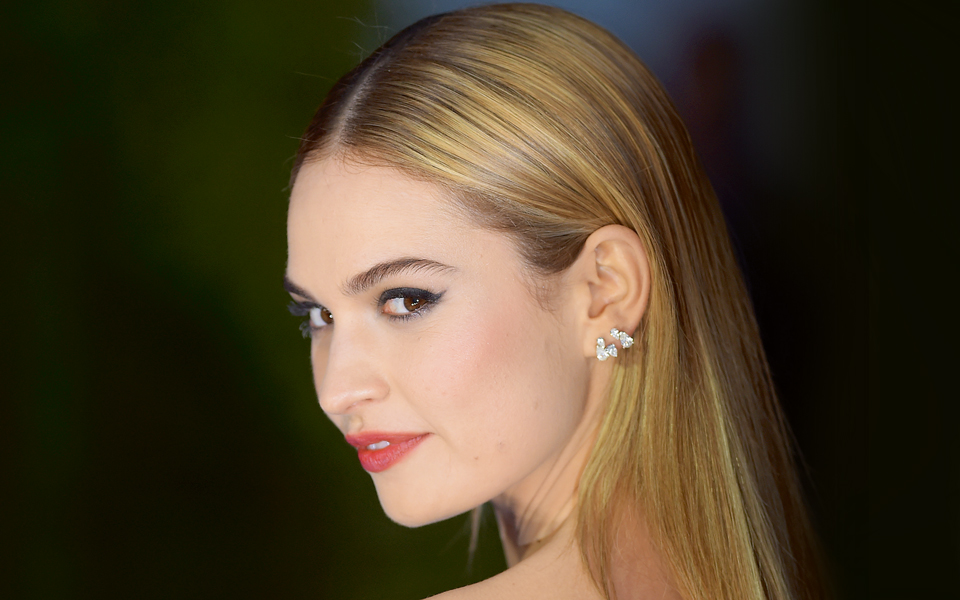 λίλι-τζέιμς-η-σταχτοπούτα-από-το-downton-2075590