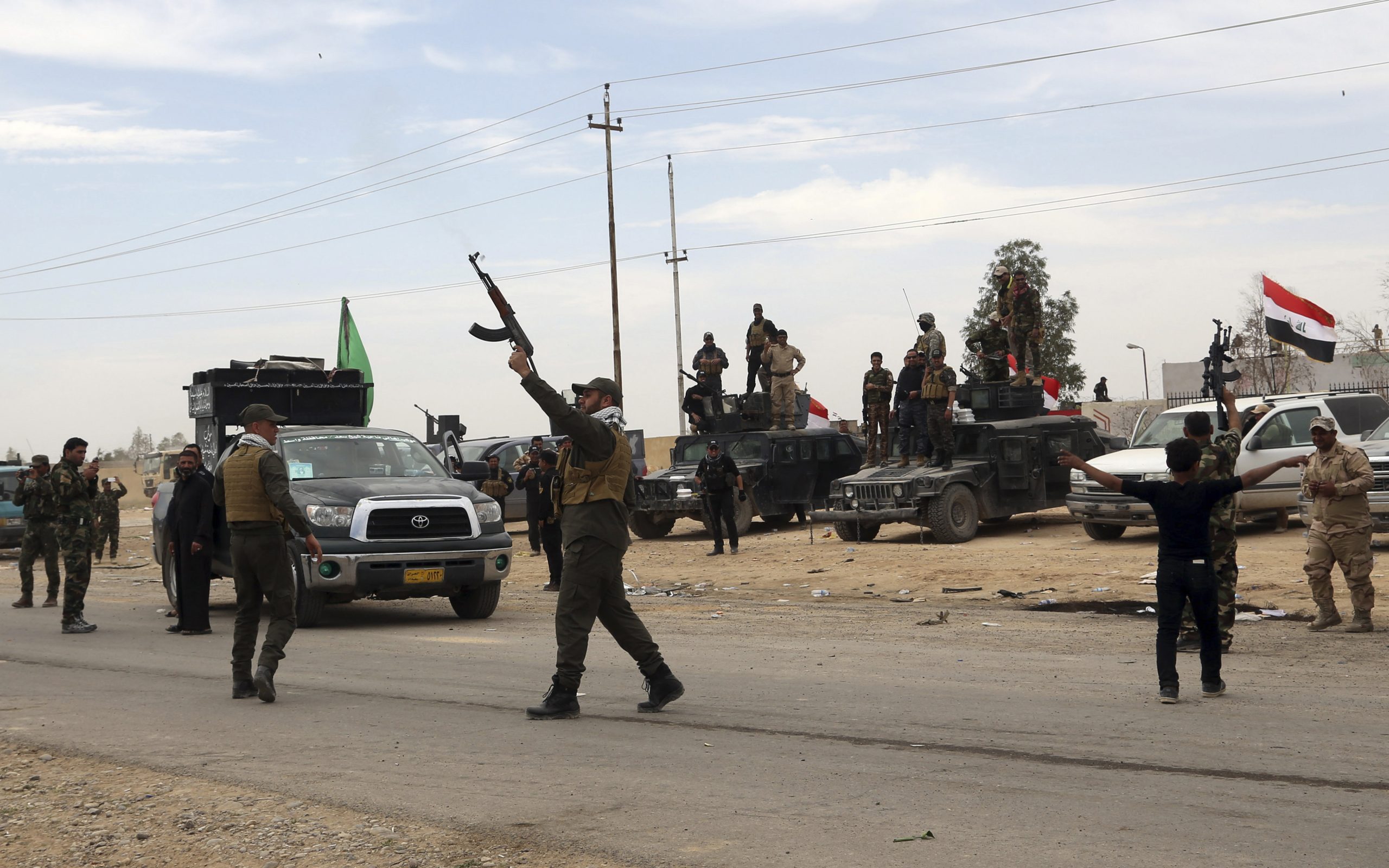 τέσσερις-νεκροί-σε-μάχες-ιρακινών-με-τ-2075545