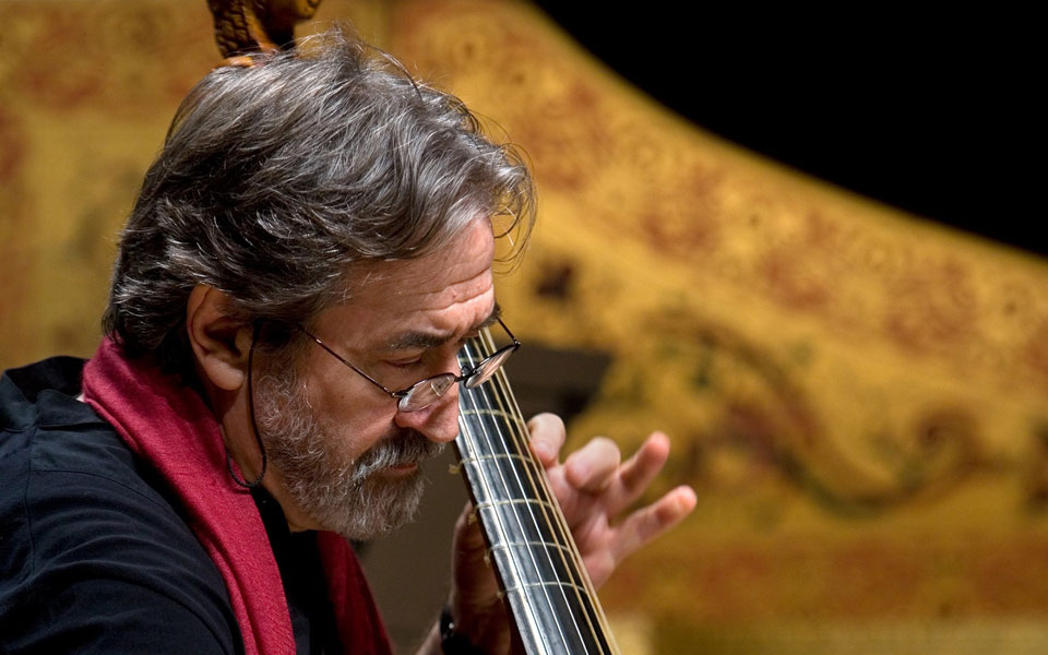 ζόρντι-σαβάλ-στη-στέγη-2073475